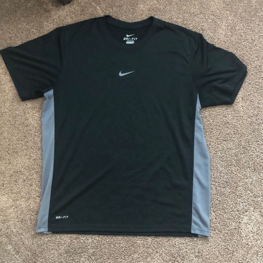 Nike Dri Fit Mens Large Shirt